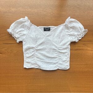 vintage white embroidered ruffle sleeve puff sleeve top